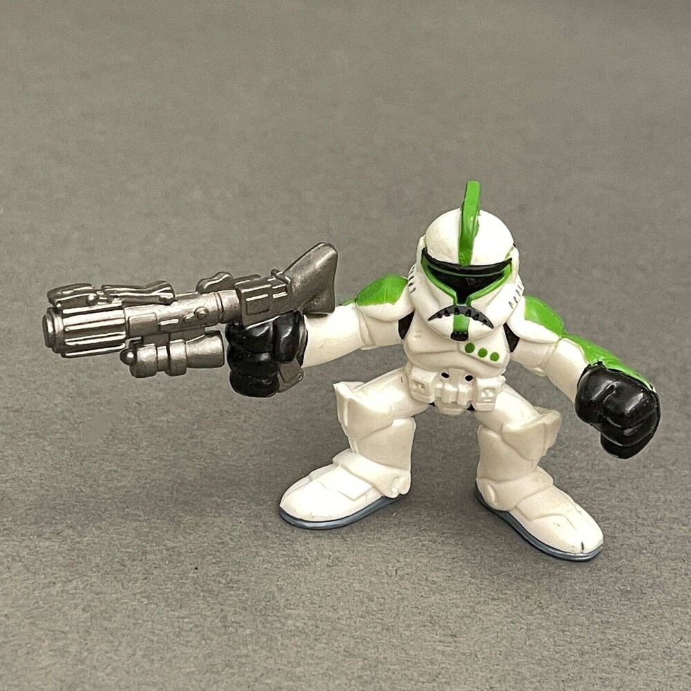 Hasbro LFL Star Wars Stormtrooper with Gun Figure 2004 2"‎ Tall